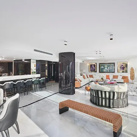 First Croisette Apartment *