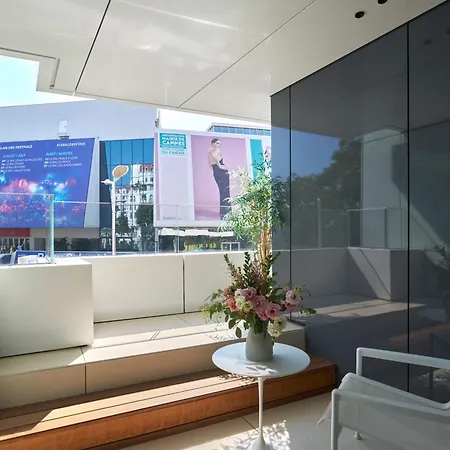 First Croisette Apartment *